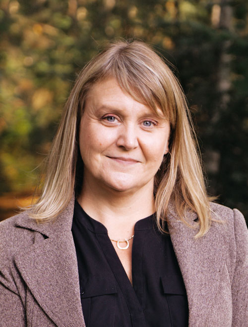 manager-carol-farr